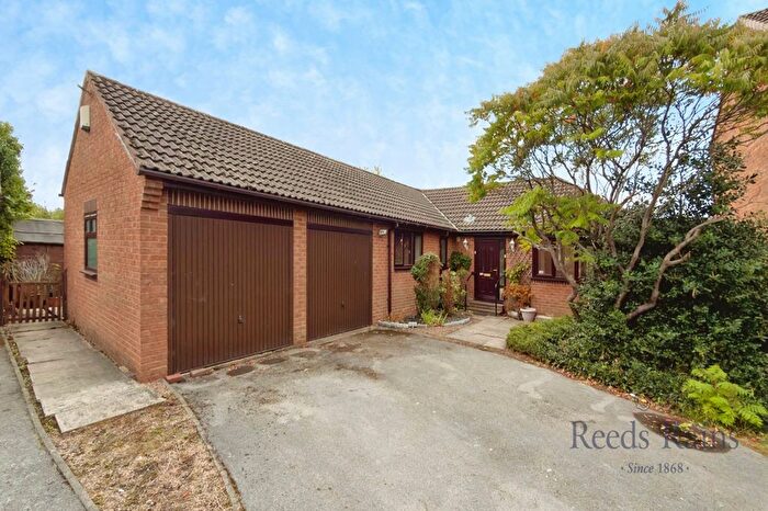 3 Bedroom Bungalow For Sale In The Hamlet, Eggborough, Goole, North Yorkshire, DN14