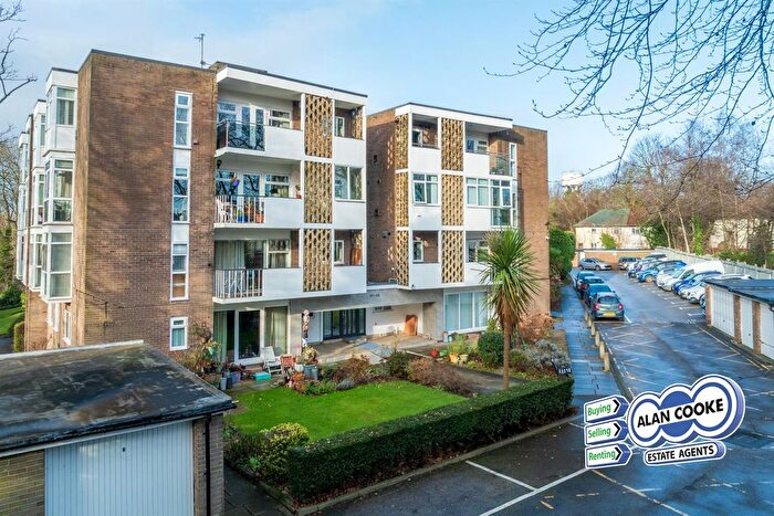 3 Bedroom Flat For Sale In Princess Court, Alwoodley, Leeds, LS17