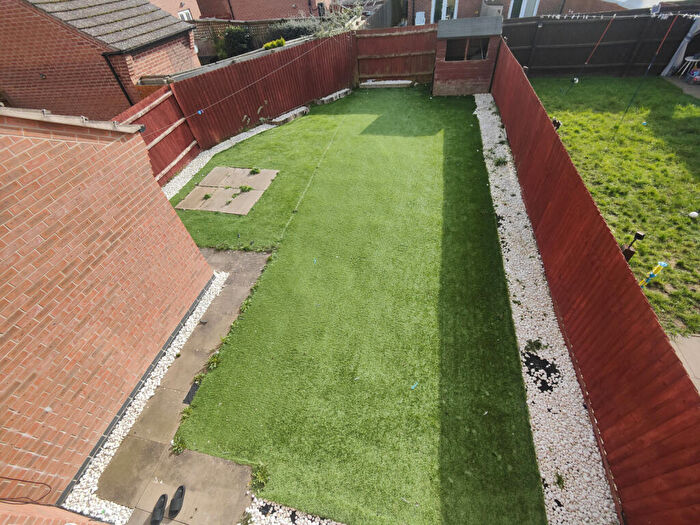 4 Bedroom Semi-Detached House To Rent In Dragoon Road, New Stoke Village, Coventry, CV3