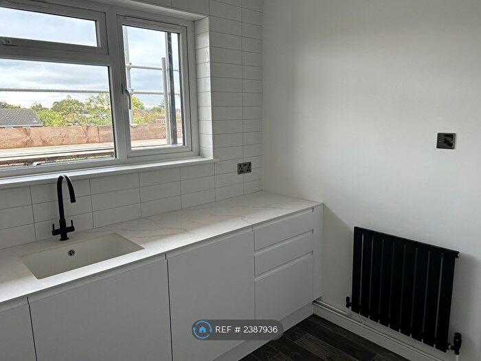 1 Bedroom Flat To Rent In Randmore Court, Beckenham, BR3