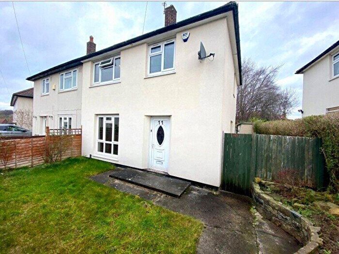 3 Bedroom Semi Detached House For Sale In Boggart Hill Crescent, Leeds, West Yorkshire, LS14