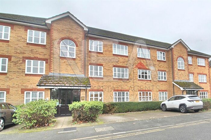 2 Bedroom Flat To Rent In Elliotts Way, Caversham, Reading, RG4