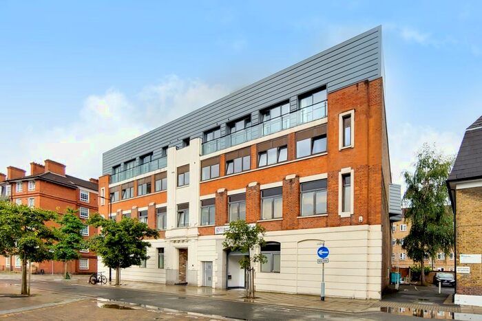 1 Bedroom Flat To Rent In Tabard Street, Borough, London, SE1