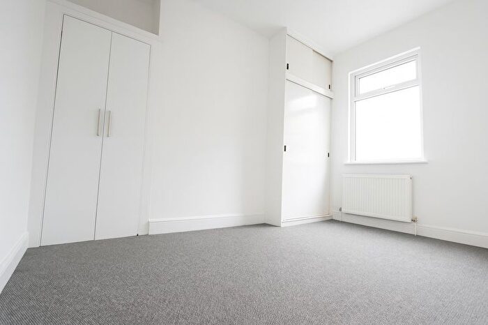 Property To Rent In Myddleton Road, Bounds Green, N22