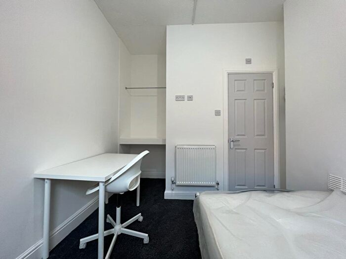 Studio To Rent In Alfreton Road, Nottingham, Nottinghamshire, NG7