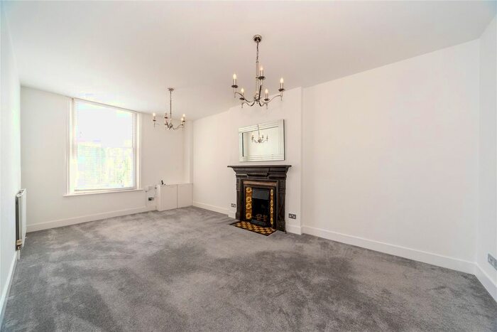 2 Bedroom Flat To Rent In St Margarets Road, St Margarets, TW1