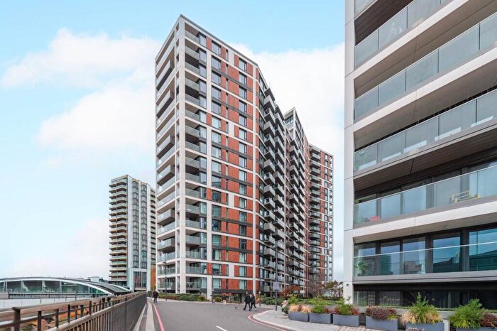 2 Bedroom Flat For Sale In Duke Of Wellington, Woolwich Riverside, London, SE18