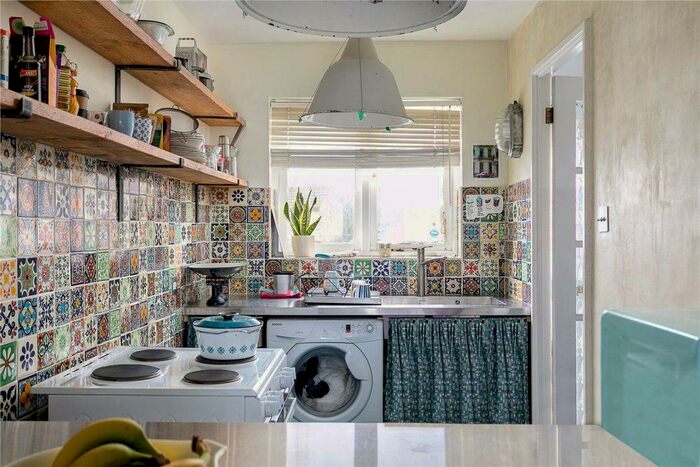 2 Bedroom Terraced House To Rent In Bed House To Rent In Cheltenham Close, New Malden, KT3