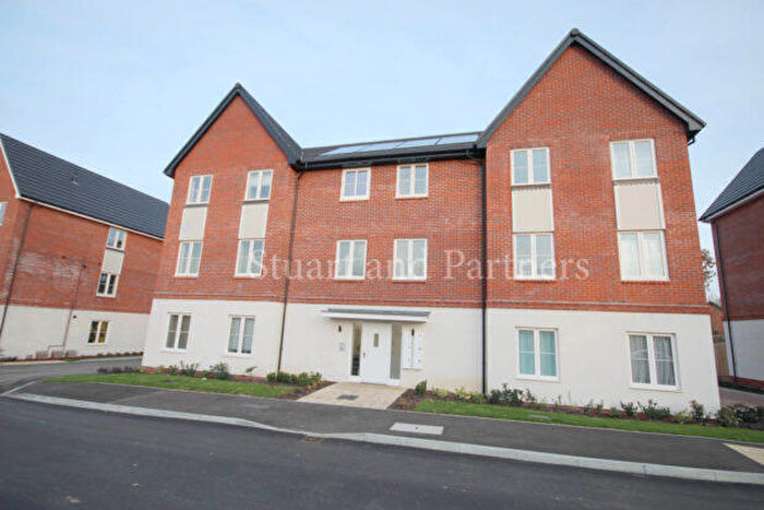 2 Bedroom Flat To Rent In Edwin Street, Burgess Hill, RH15