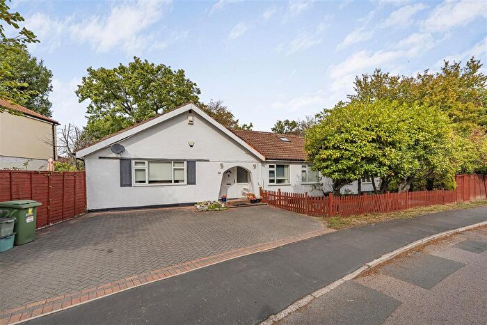 3 Bedroom Detached House For Sale In Mount Pleasant Lane, Bricket Wood, St. Albans, AL2