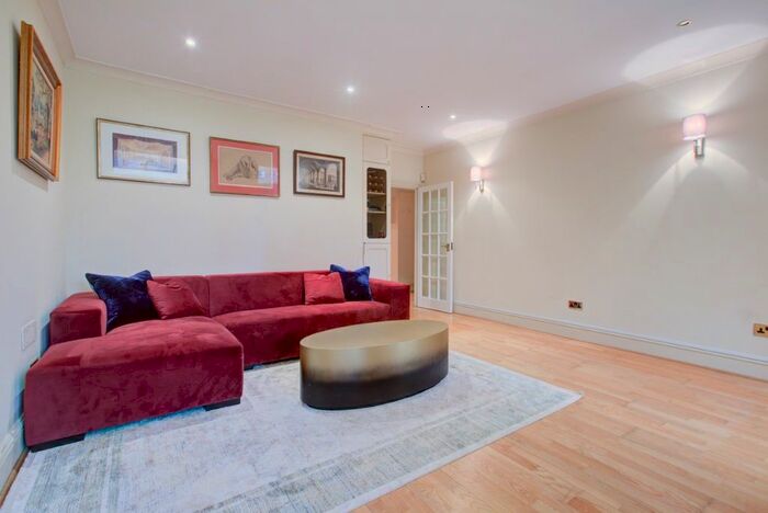 2 Bedroom Flat To Rent In Platan House, - Harrington Gardens, London, SW7