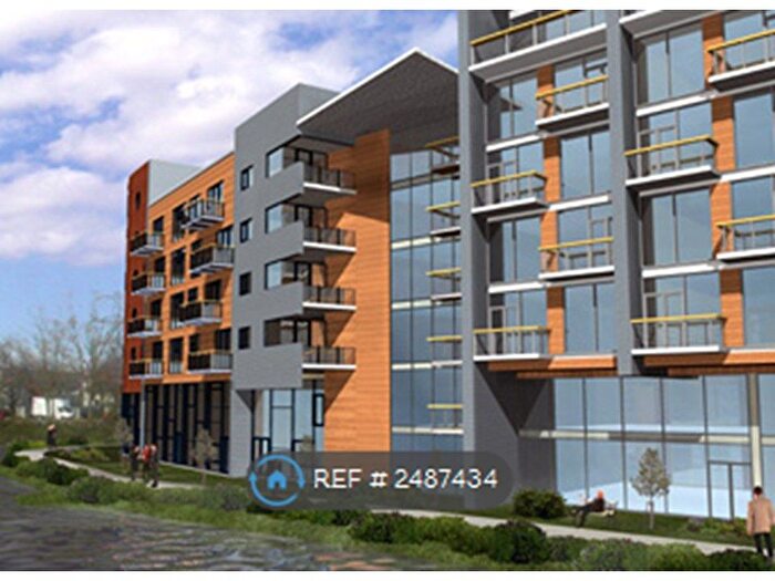 3 Bedroom Flat To Rent In Roach Road, London, E3