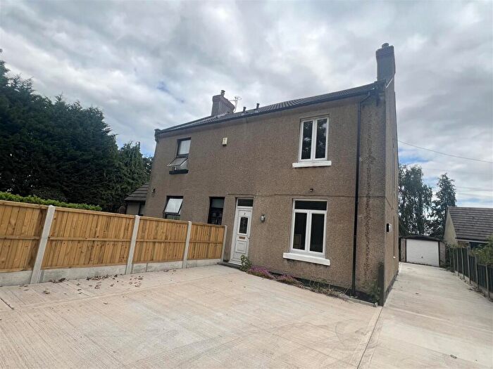 3 Bedroom Semi-Detached House To Rent In Roall, Goole, DN14
