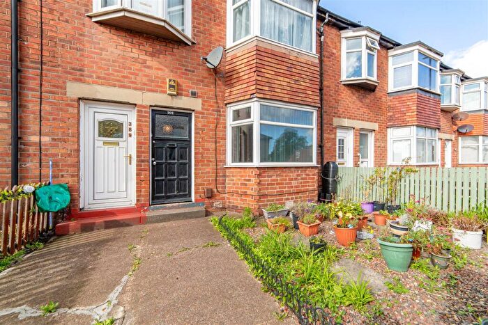 2 Bedroom Apartment To Rent In Chillingham Road, NE6