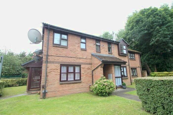 1 Bedroom Maisonette To Rent In Merrivale Mews, Tavistock Road, West Drayton, UB7