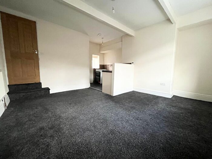 1 Bedroom House To Rent In Halifax Road, Keighley, BD21