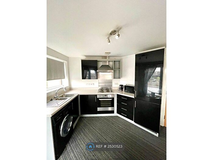 1 Bedroom Flat To Rent In Ivy Graham Close, Manchester, M40