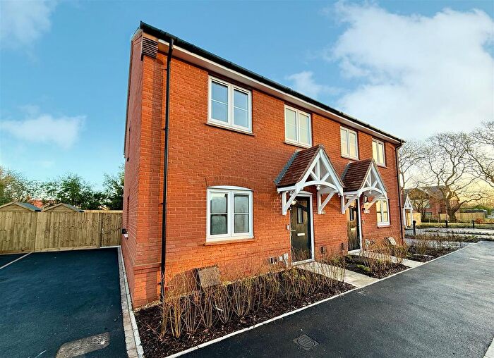 3 Bedroom Semi-Detached House To Rent In Apollo Drive, Warsash, SO31