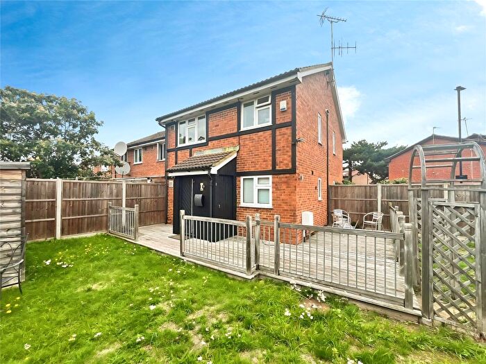 1 Bedroom Terraced House To Rent In Bramley Way, Hounslow, TW4