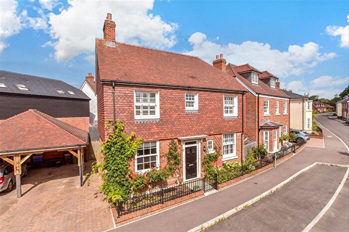 3 Bedroom Detached House For Sale In Three Fields Road, Tenterden, Kent, TN30