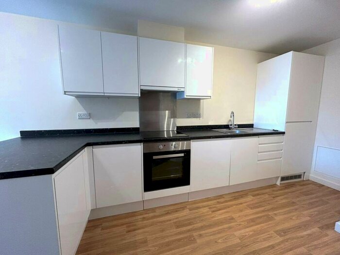 1 Bedroom Flat To Rent In St Georges House, B1