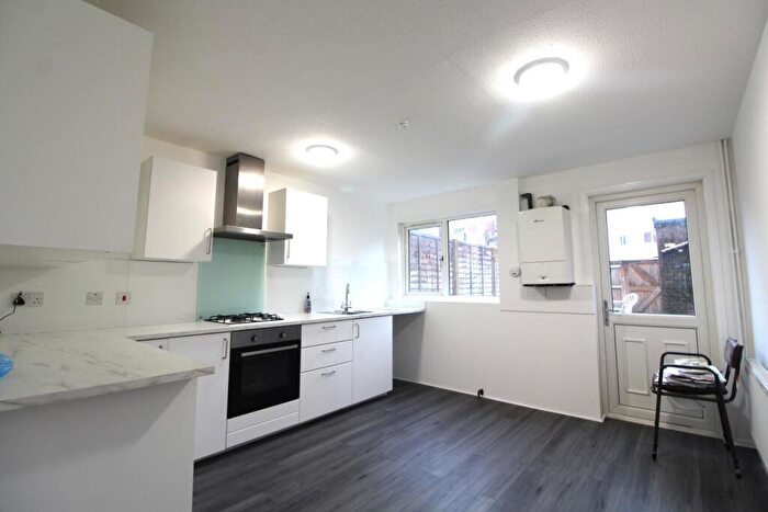 4 Bedroom Terraced House To Rent In Hamilton Close, N17