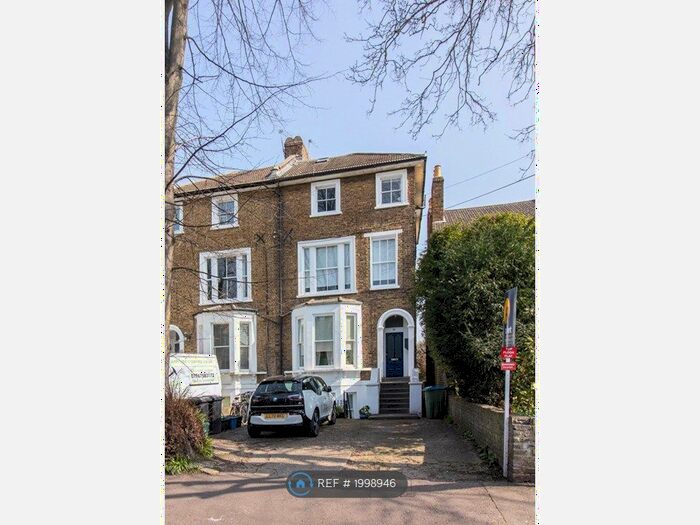 2 Bedroom Flat To Rent In Queens Road, Twickenham, TW1
