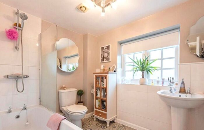 4 Bedroom Semi-Detached House To Rent In Aspal Lane, Beck Row, IP28