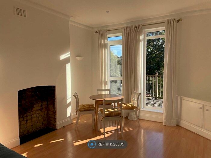 2 Bedroom Flat To Rent In Dryburgh Road, London, SW15