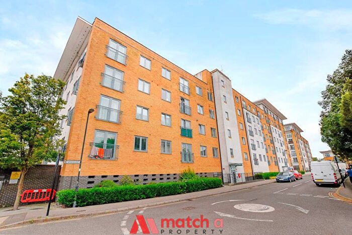 1 Bedroom Flat For Sale In Taywood Road, Northolt, Middlesex, UB5