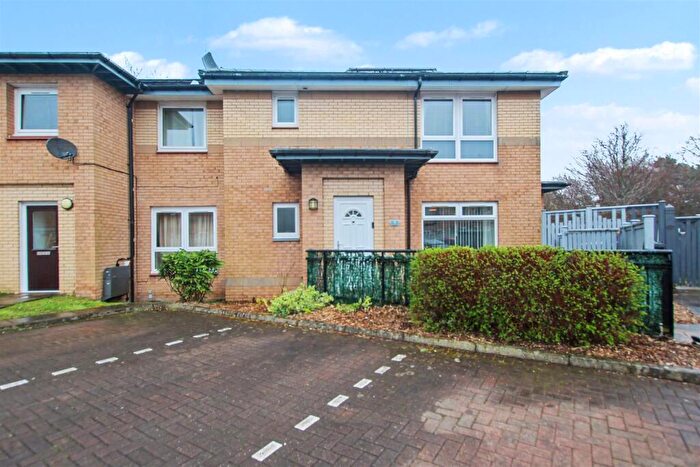 2 Bedroom House For Sale In Glenmavis Court, Carluke, ML8