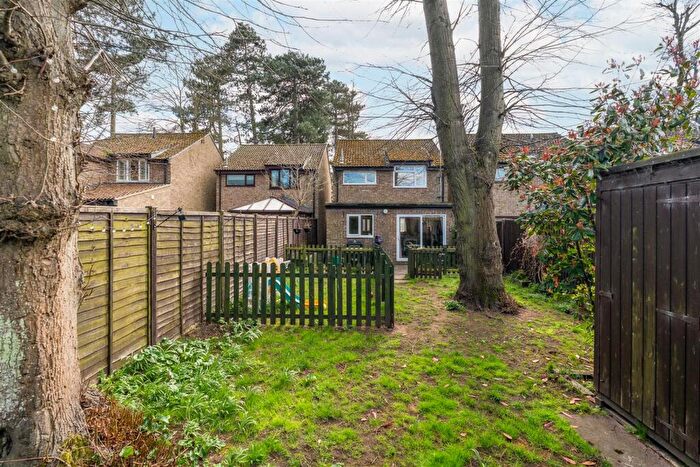 3 Bedroom Detached House For Sale In Centre Drive, Newmarket, CB8