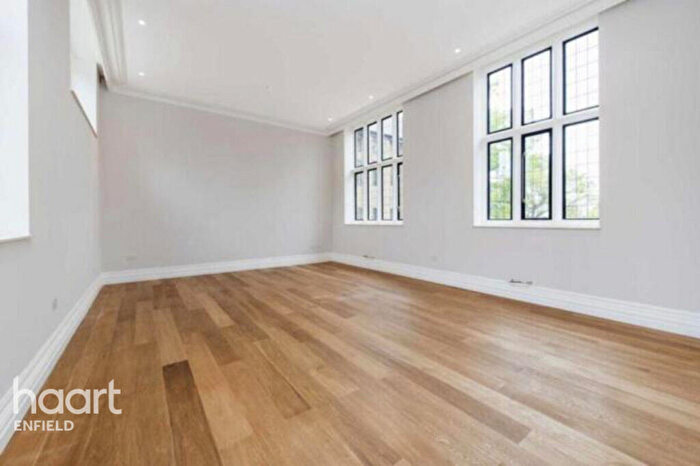 2 Bedroom Apartment To Rent In The Ridgeway, London, NW7