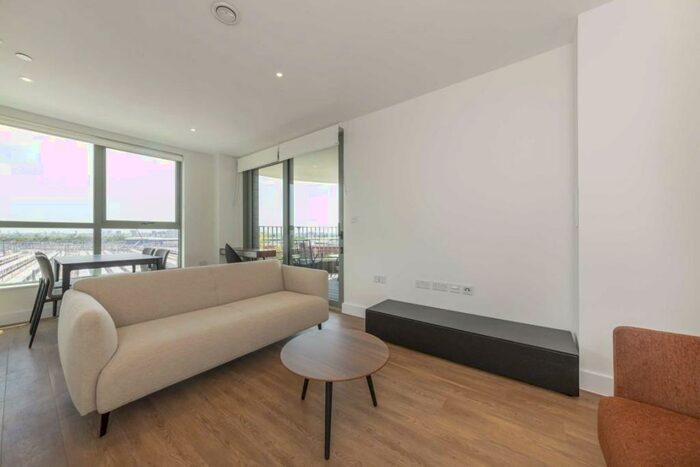 2 Bedroom Flat To Rent In Green Street, North Acton, NW10