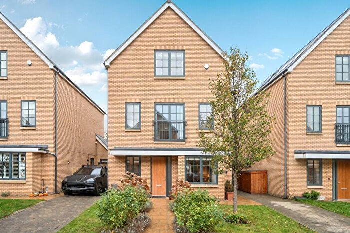 5 Bedroom Detached House For Sale In Davenant Place, London, SE26