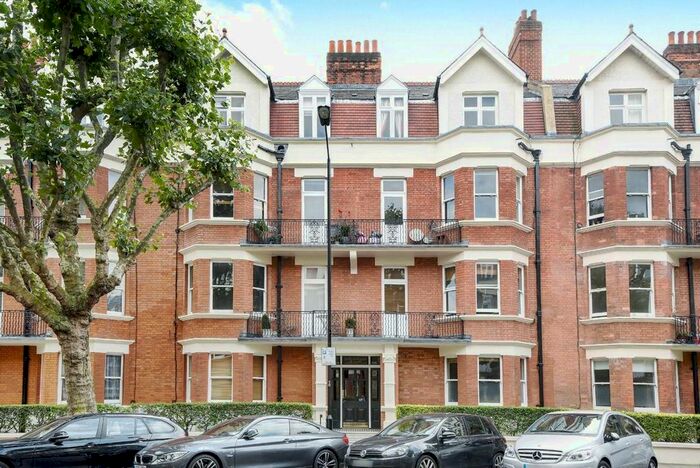 3 Bedroom Flat To Rent In Castellain Road, London, W9