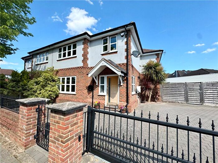 4 Bedroom Semi Detached House For Sale In Lakeswood Road, Petts Wood, Kent, BR5