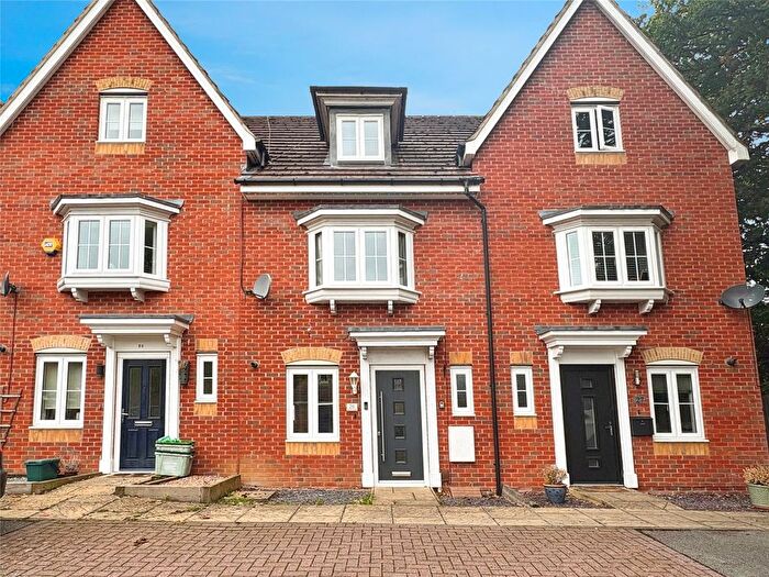 3 Bedroom Terraced House For Sale In Pryor Close, Tilehurst, Reading, RG31
