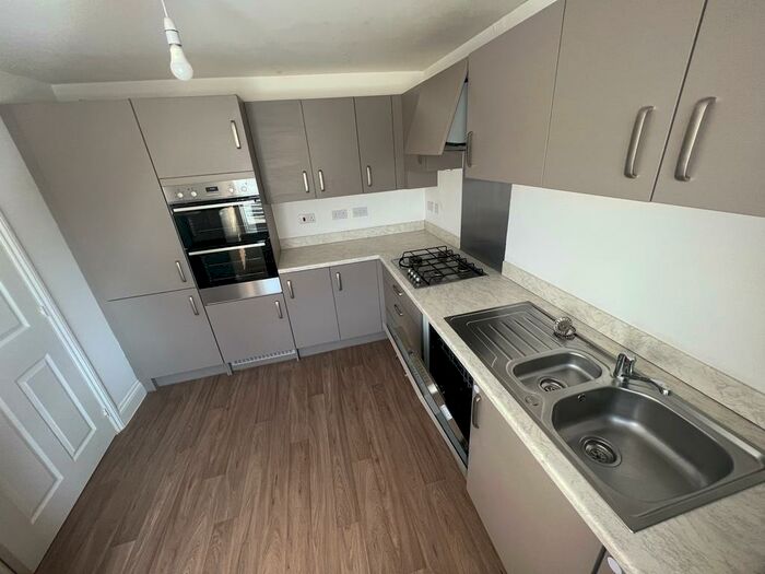 4 Bedroom House To Rent In Boyfield Crescent, Stamford, PE9