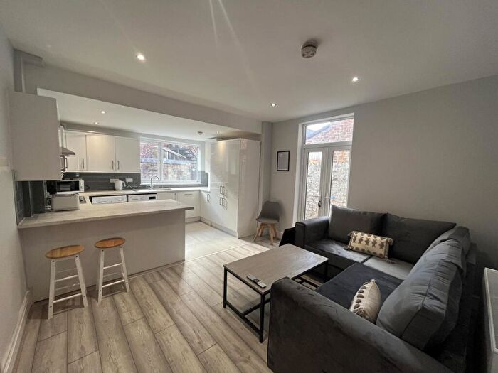 6 Bedroom House To Rent In Langdale Road, Liverpool, L15