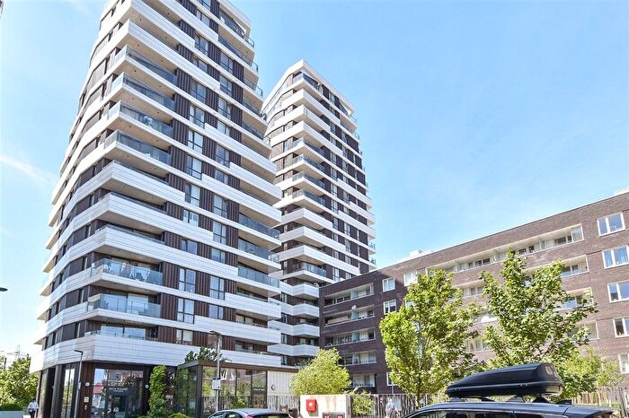 2 Bedroom Flat For Sale In Beck Square, Leyton, E10
