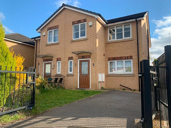 3 Bedroom Semi-Detached House To Rent In Magna Drive, Manchester, M8
