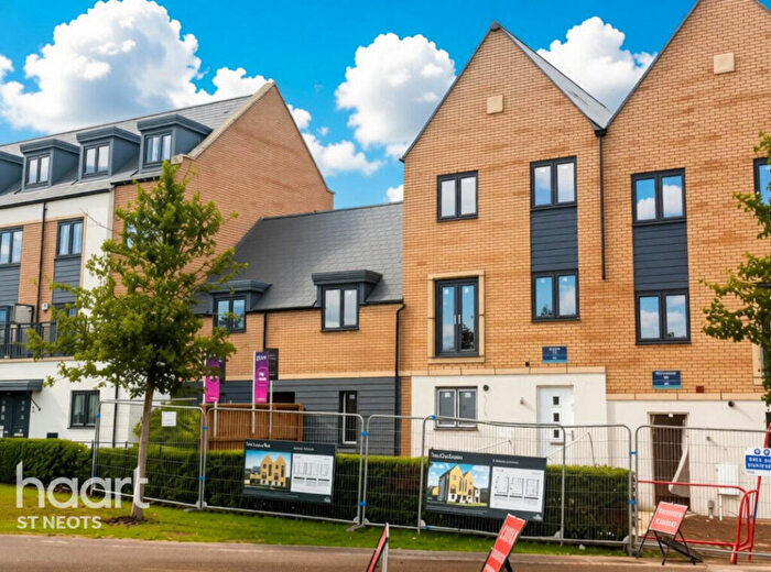 4 Bedroom Town House For Sale In Wintringham, St Neots, PE19