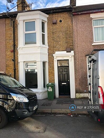 2 Bedroom Flat To Rent In Invicta Road, Sheerness, ME12