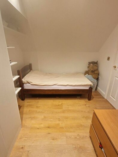 1 Bedroom Apartment To Rent In Willowbay Close, Barnet, EN5