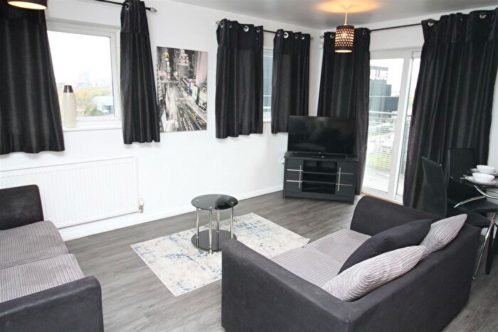 2 Bedroom Flat To Rent In The Waterfront, Openshaw, Manchester, M11