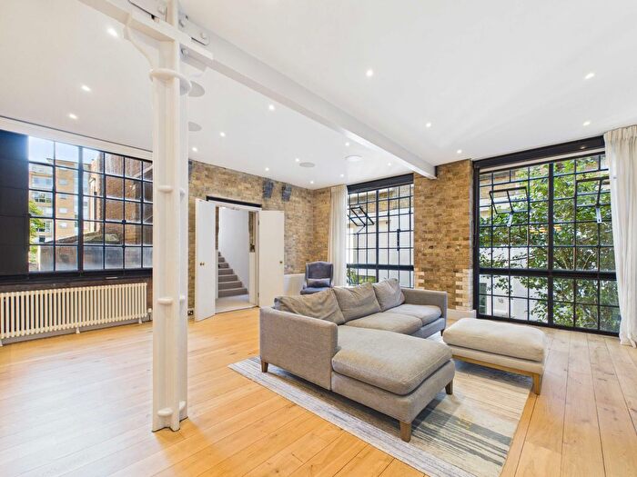 3 Bedroom Flat For Sale In Tanners Yard, Long Lane, London, SE1