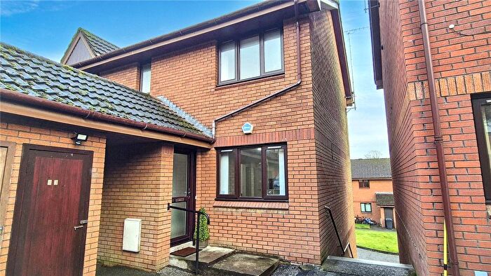 2 Bedroom Flat For Sale In Kirkpatrick Court, Dumfries, Dumfries And Galloway, DG2