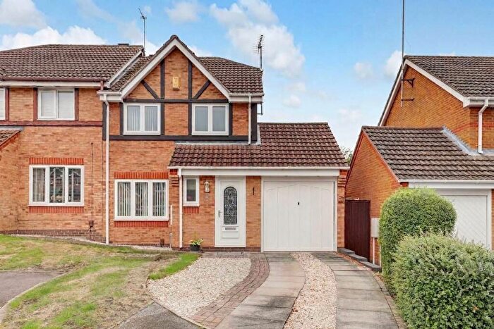 3 Bedroom Semi-Detached House For Sale In Tree View Close, Arnold, NG5
