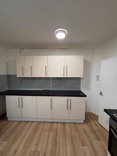 3 Bedroom Flat To Rent In Aldborough Court, Aldborough Road North, Ilford, Essex, IG2